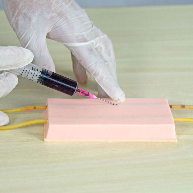 Simulador-Basico-para-Treino-de-Injecao-Endovenosa-Center-Medical
