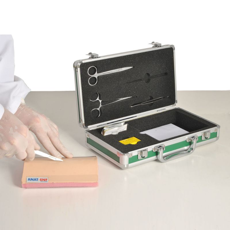 Kit-de-Treinamento-Avancado-da-Sutura-Center-Medical